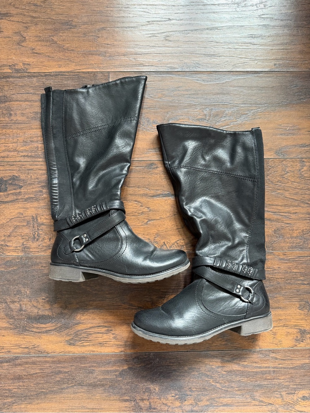 BareTraps Women’s Black Leather Mid-Calf Riding Boots